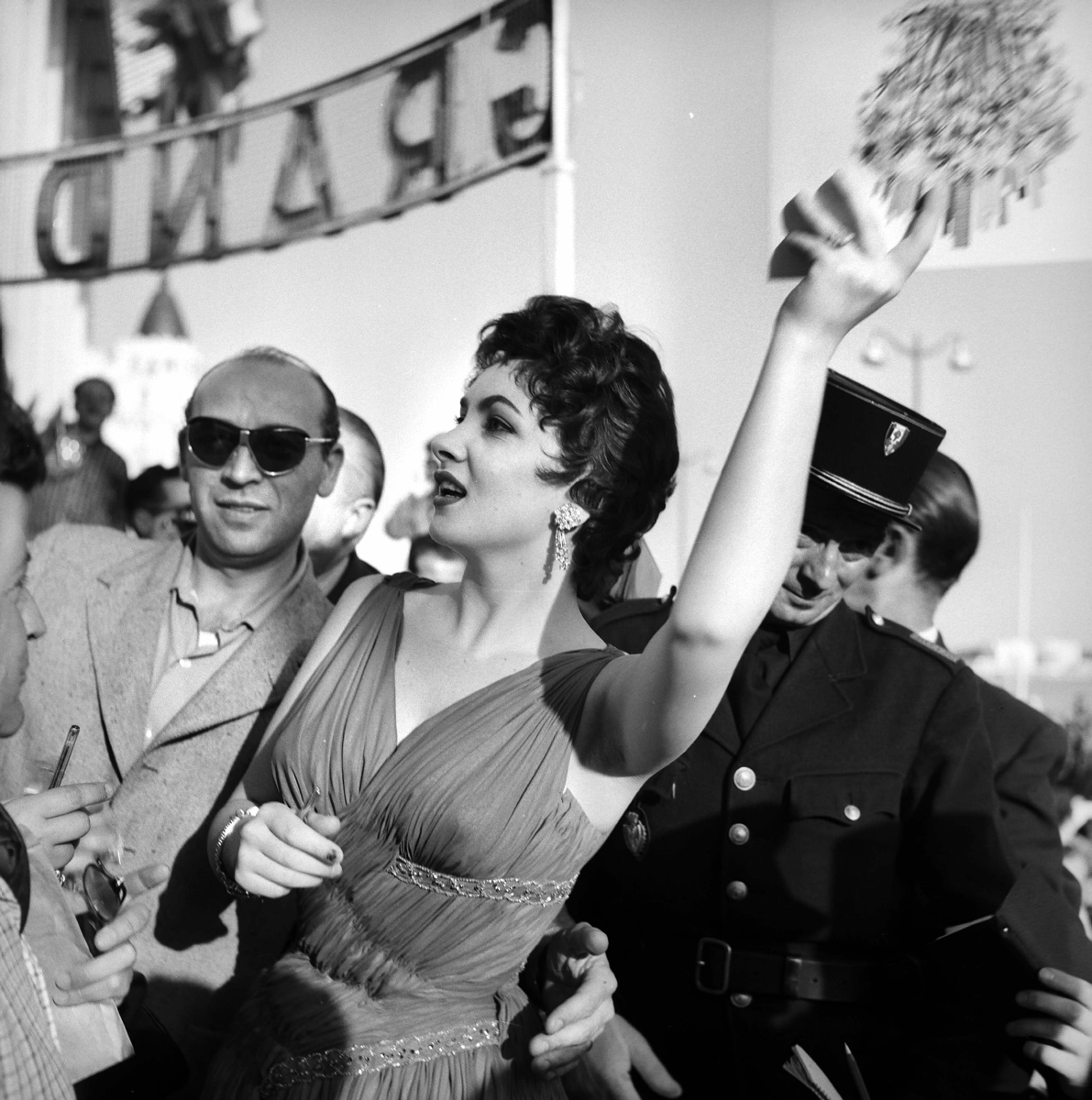 One of the highest profile European actresses of the 1950s and early 1960s, Italian actress Gina Lollobrigida made quite the entrance when she attended the Cannes Film Festival during the height of her career in 1955.